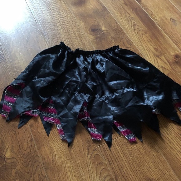 Other - Girls dress up skirt